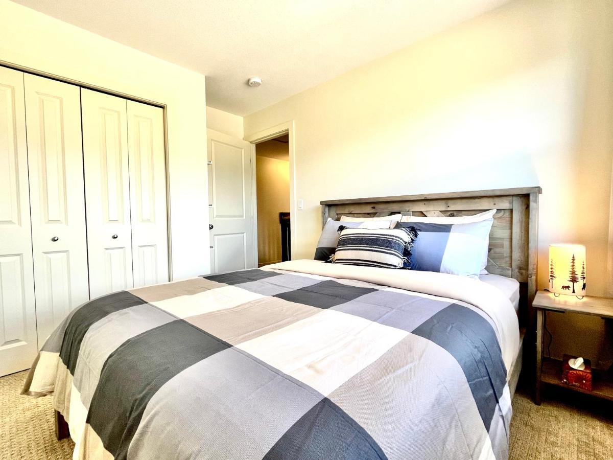 Perfect Base Invermere 3Bd Townhouse Mt Views With Garage المظهر الخارجي الصورة